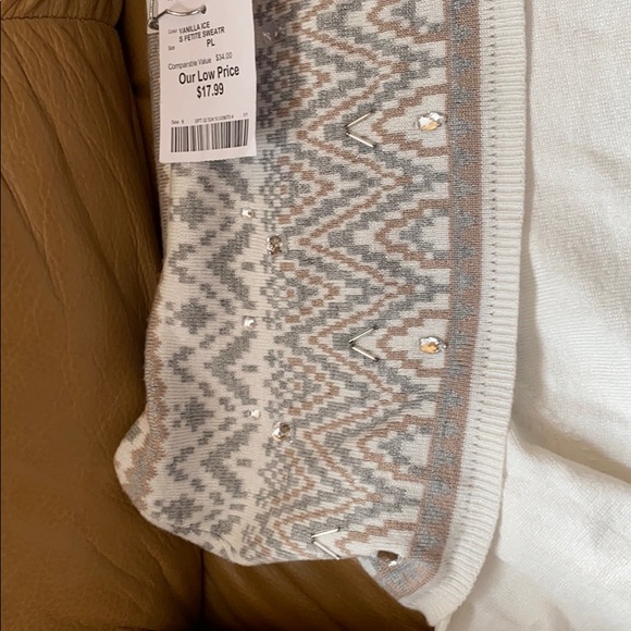 Sweater - Picture 3 of 5